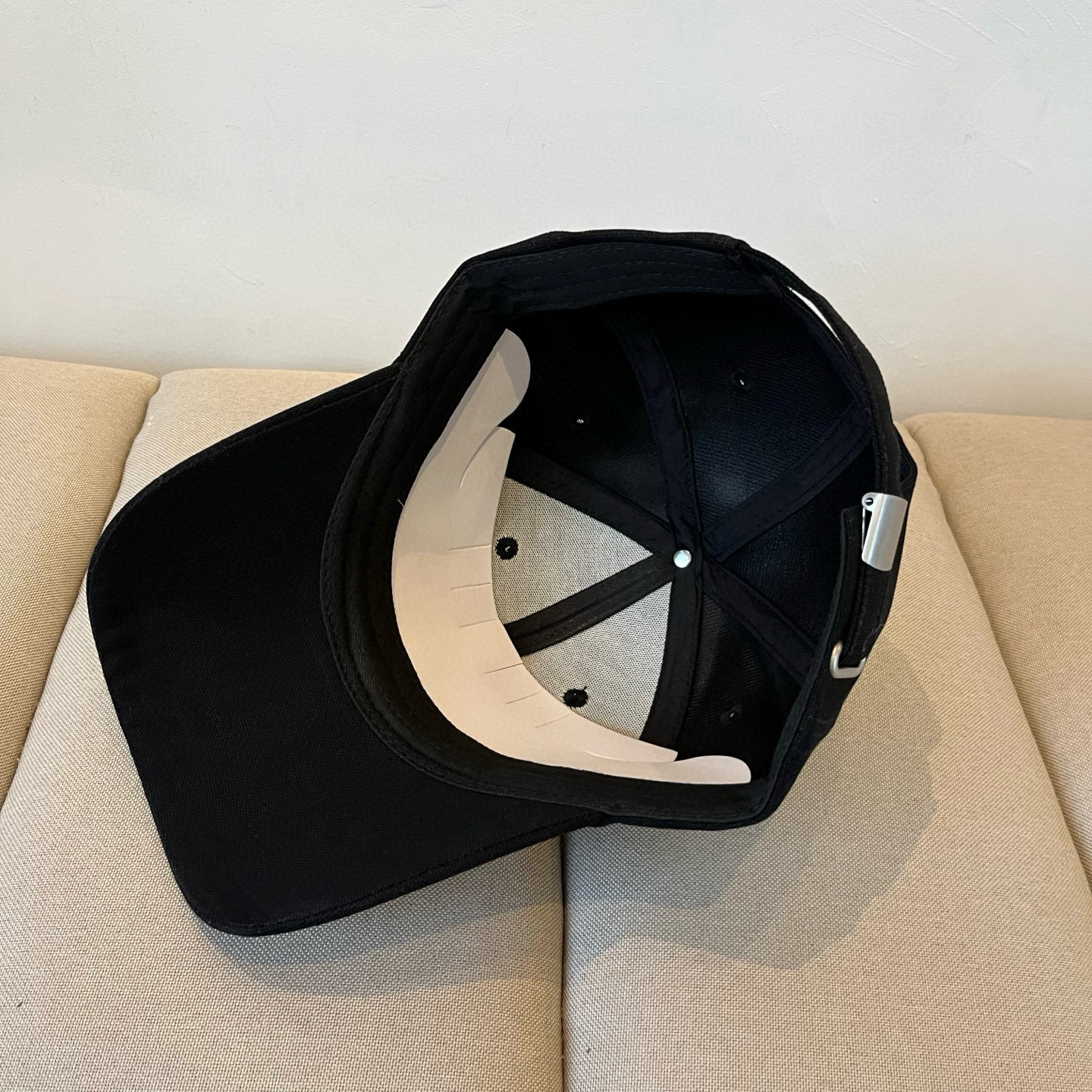  谬谬miumiu 原单春夏新款棒球帽，正品开模订制，原版做工细致质量超赞！