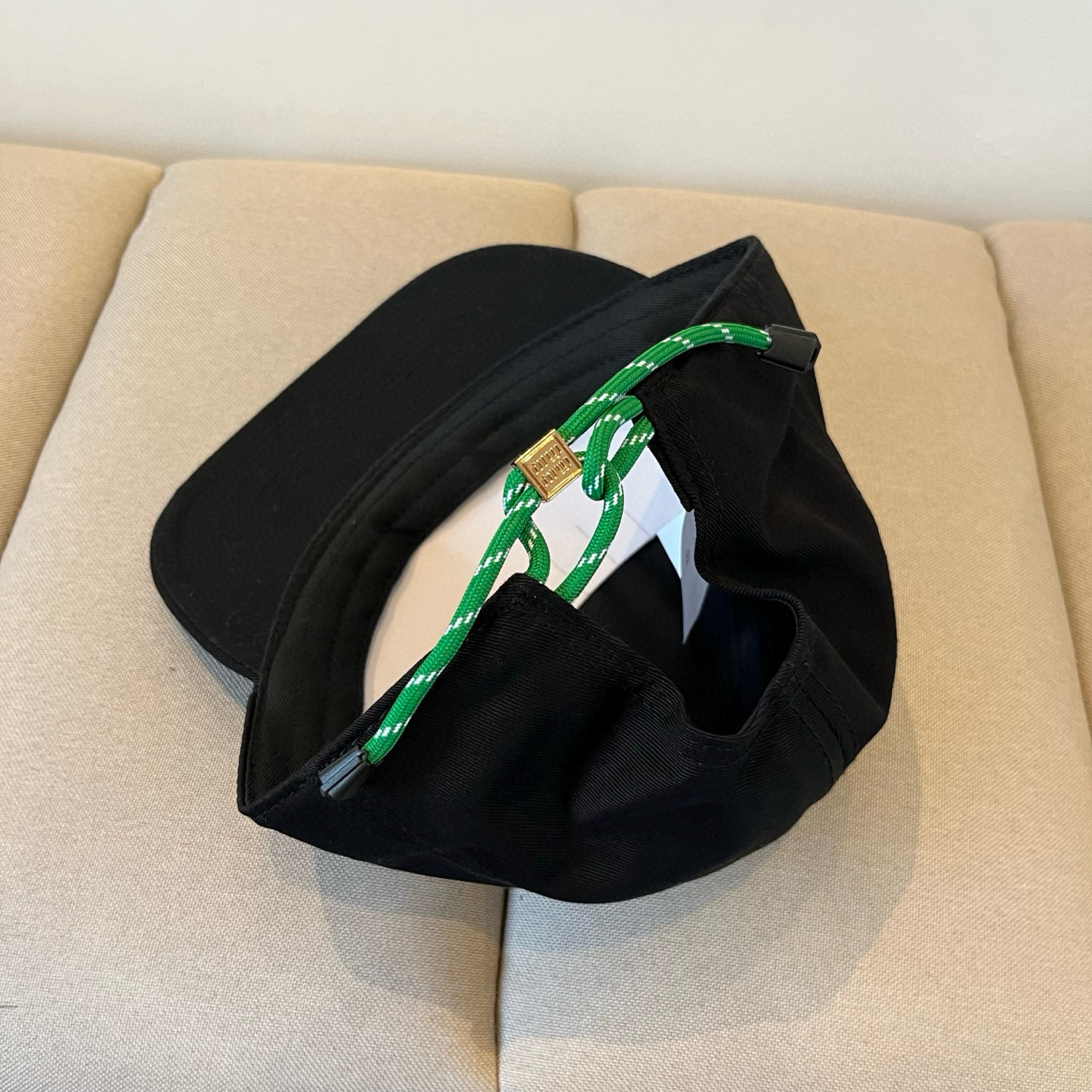  谬谬miumiu 原单春夏新款棒球帽，正品开模订制，原版做工细致质量超赞！