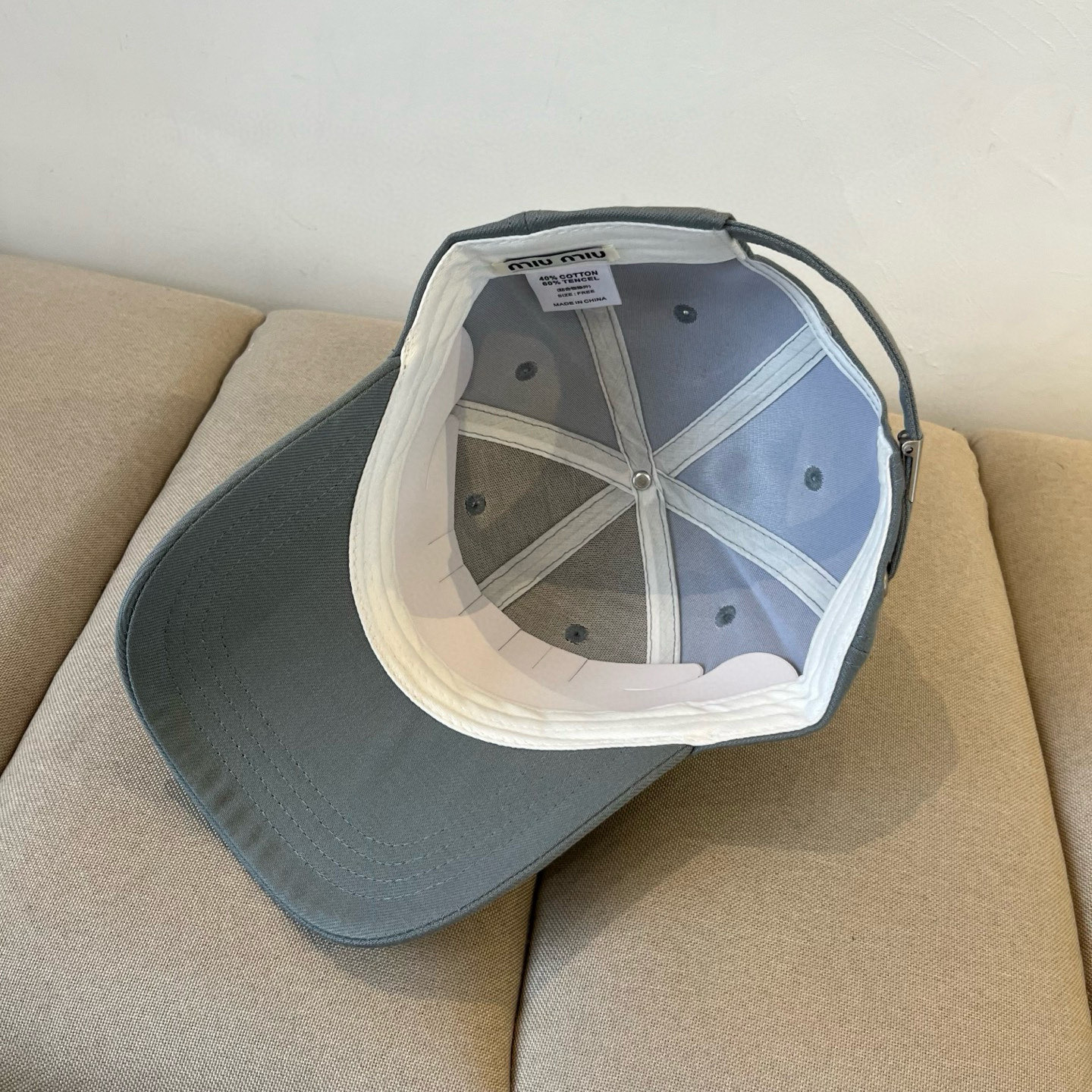  谬谬miumiu 原单春夏新款棒球帽，正品开模订制，原版做工细致质量超赞！