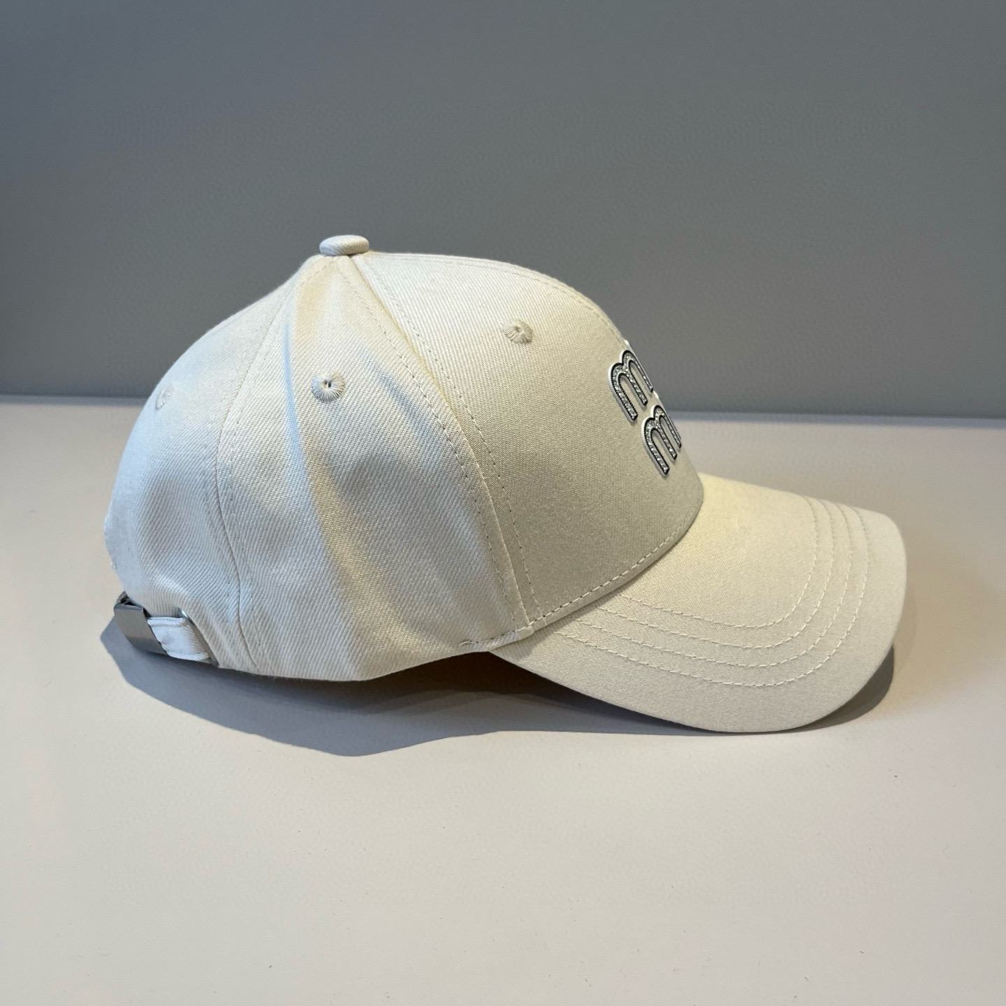  谬谬miumiu 原单春夏新款棒球帽，正品开模订制，原版做工细致质量超赞！