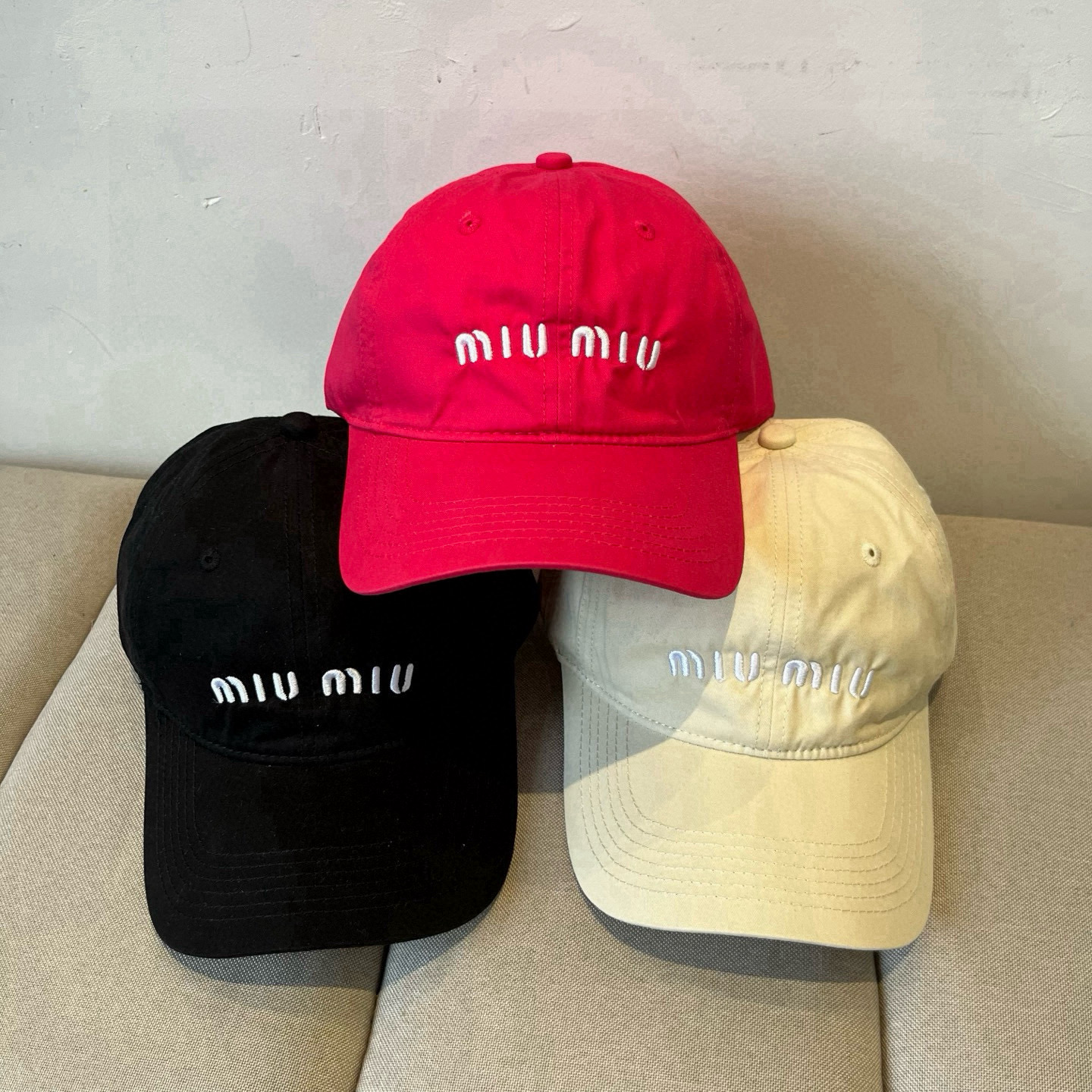  谬谬miumiu 原单春夏新款棒球帽，正品开模订制，原版做工细致质量超赞！