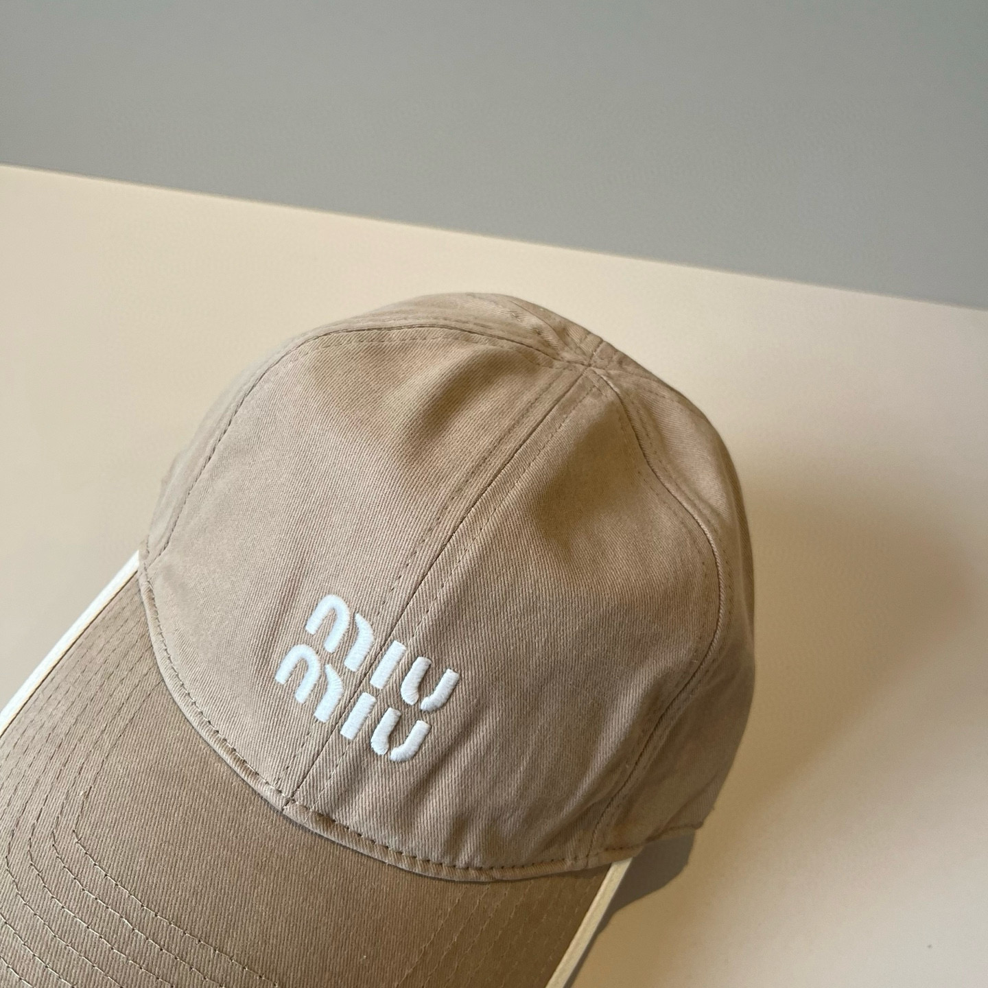  谬谬miumiu 原单春夏新款棒球帽，正品开模订制，原版做工细致质量超赞！