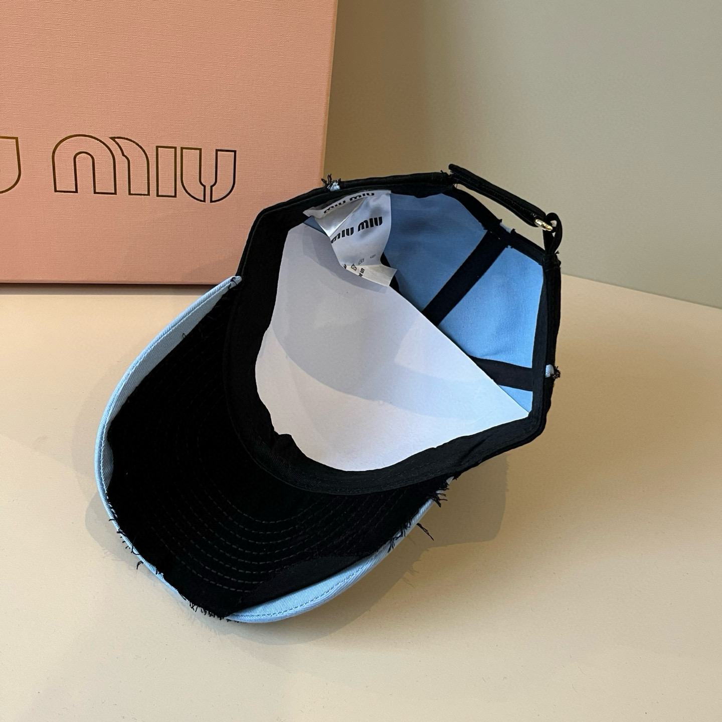  谬谬miumiu 原单春夏新款棒球帽，正品开模订制，原版做工细致质量超赞！