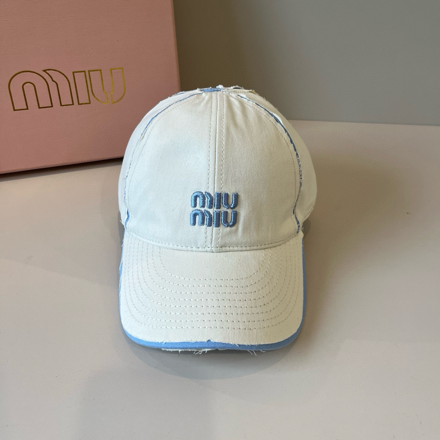  谬谬miumiu 原单春夏新款棒球帽，正品开模订制，原版做工细致质量超赞！