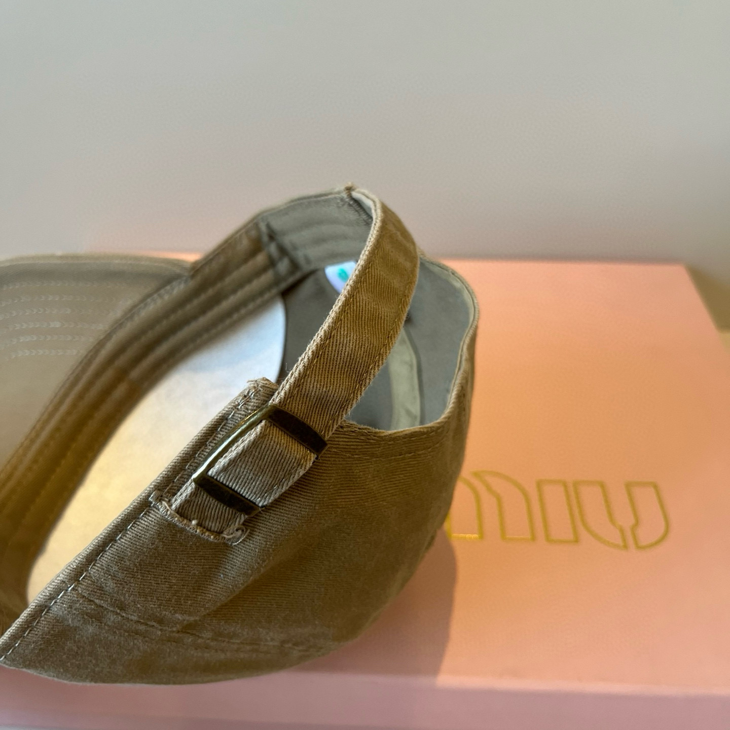  谬谬miumiu 原单春夏新款棒球帽，正品开模订制，原版做工细致质量超赞！