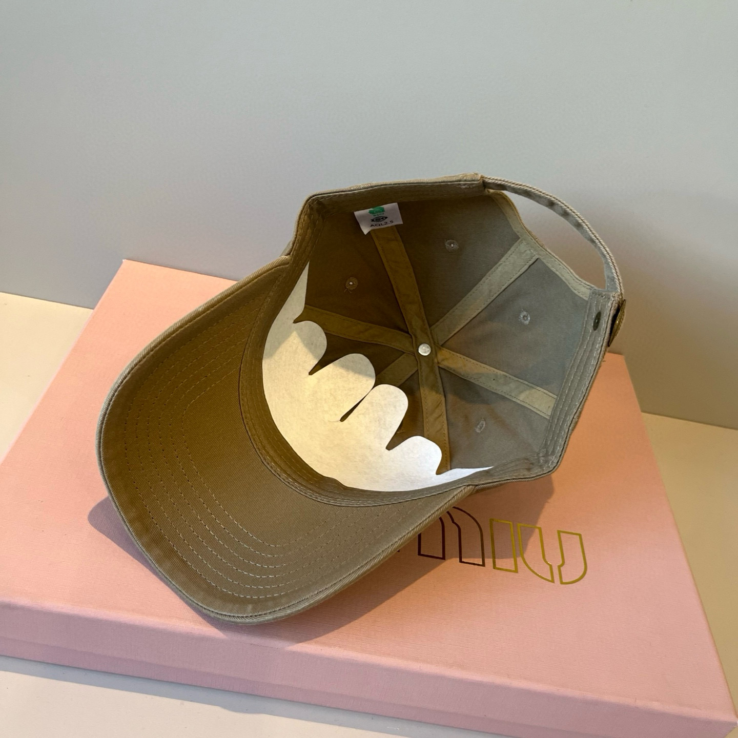  谬谬miumiu 原单春夏新款棒球帽，正品开模订制，原版做工细致质量超赞！