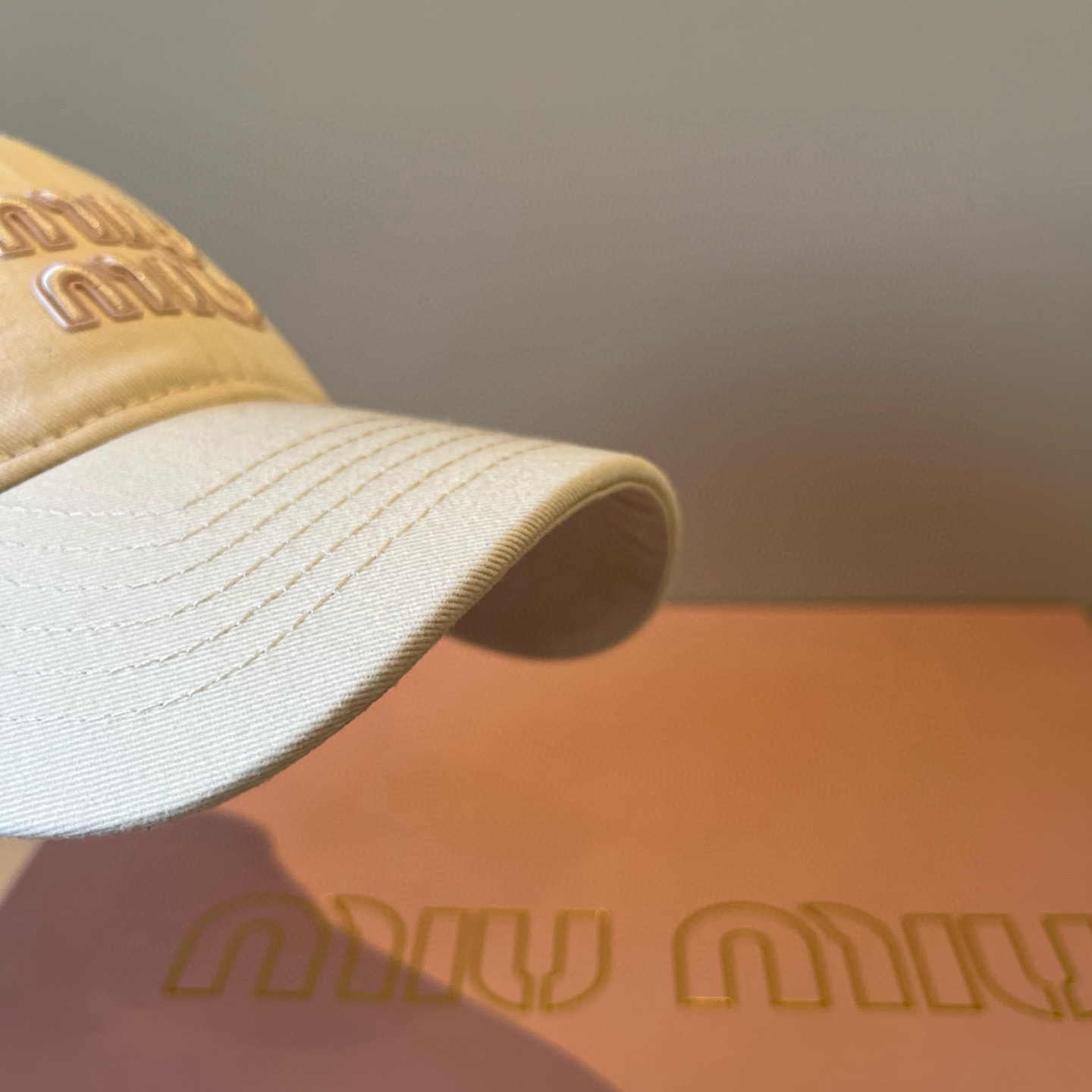  谬谬miumiu 原单春夏新款棒球帽，正品开模订制，原版做工细致质量超赞！