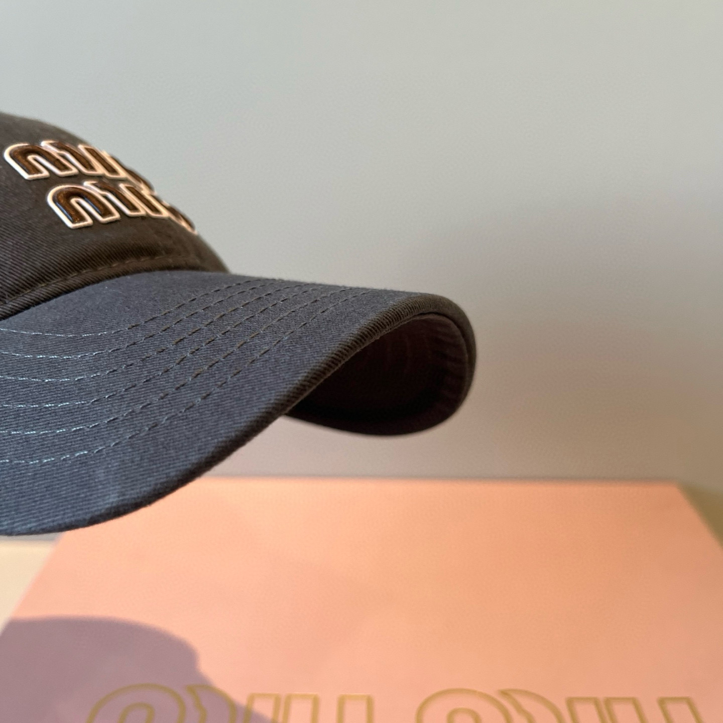  谬谬miumiu 原单春夏新款棒球帽，正品开模订制，原版做工细致质量超赞！