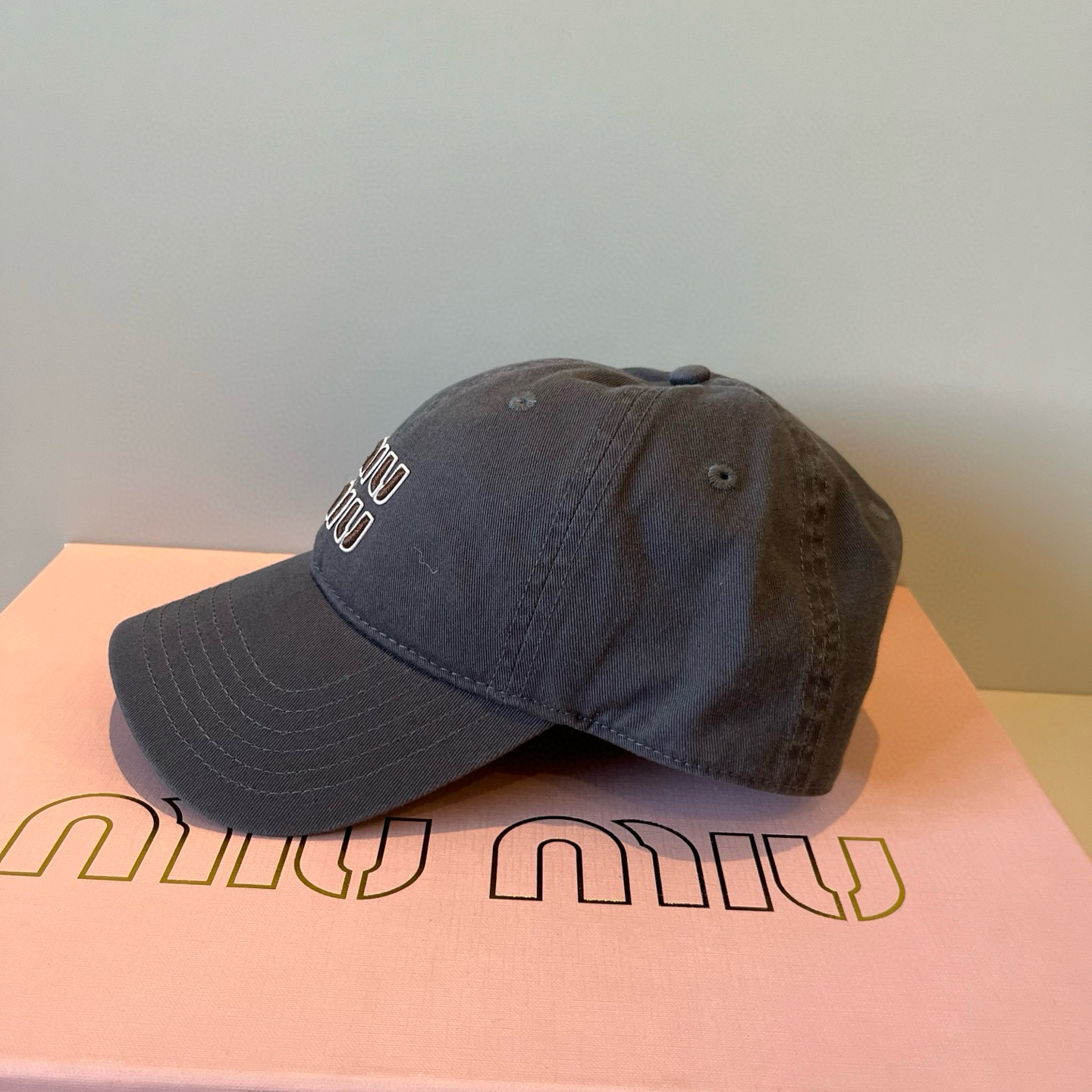  谬谬miumiu 原单春夏新款棒球帽，正品开模订制，原版做工细致质量超赞！
