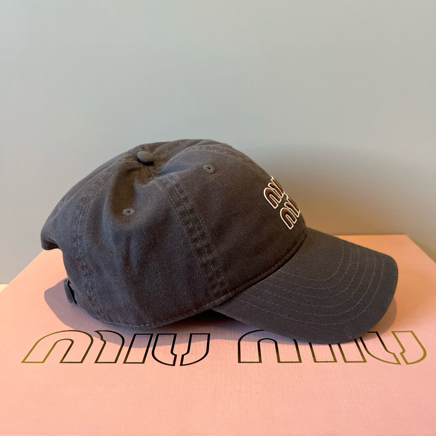  谬谬miumiu 原单春夏新款棒球帽，正品开模订制，原版做工细致质量超赞！