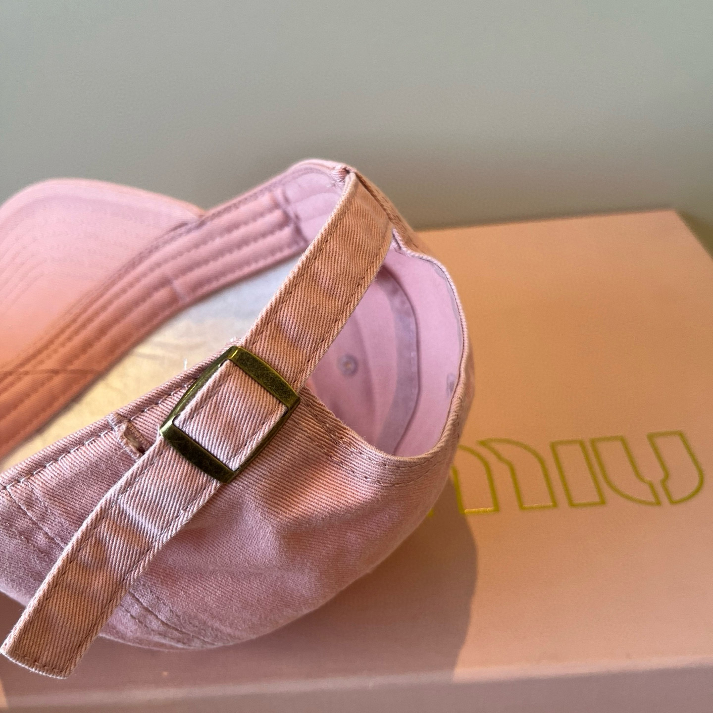  谬谬miumiu 原单春夏新款棒球帽，正品开模订制，原版做工细致质量超赞！