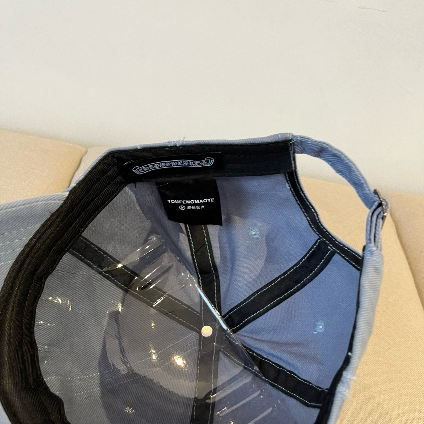  克罗心最新时尚前卫的休闲设计风格，戴上头就是这样好看看哦，做工精细，男女同款！