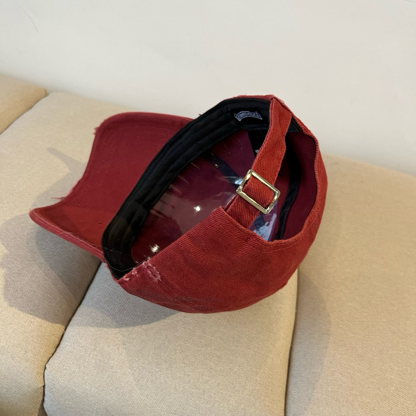  克罗心最新时尚前卫的休闲设计风格，戴上头就是这样好看看哦，做工精细，男女同款！