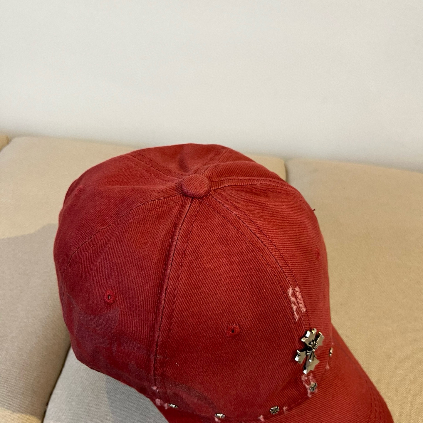  克罗心最新时尚前卫的休闲设计风格，戴上头就是这样好看看哦，做工精细，男女同款！