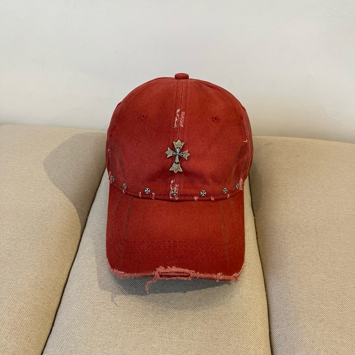 NO:587771,Kroxin's latest fashionable and avant-garde casual design style, it looks so good when worn on your head, fine workmanship, same style for men and women!  Hats, bucket hats, baseball caps, knitted hats, hats, chrome hearts, espadrilles, hats19860909克罗心最新时尚前卫的休闲设计风格,戴上头就是这样好看看哦,做工精细,男女同款！帽子渔夫帽棒球帽针织帽,帽子,chrome hearts,espadrilles,hats,hat