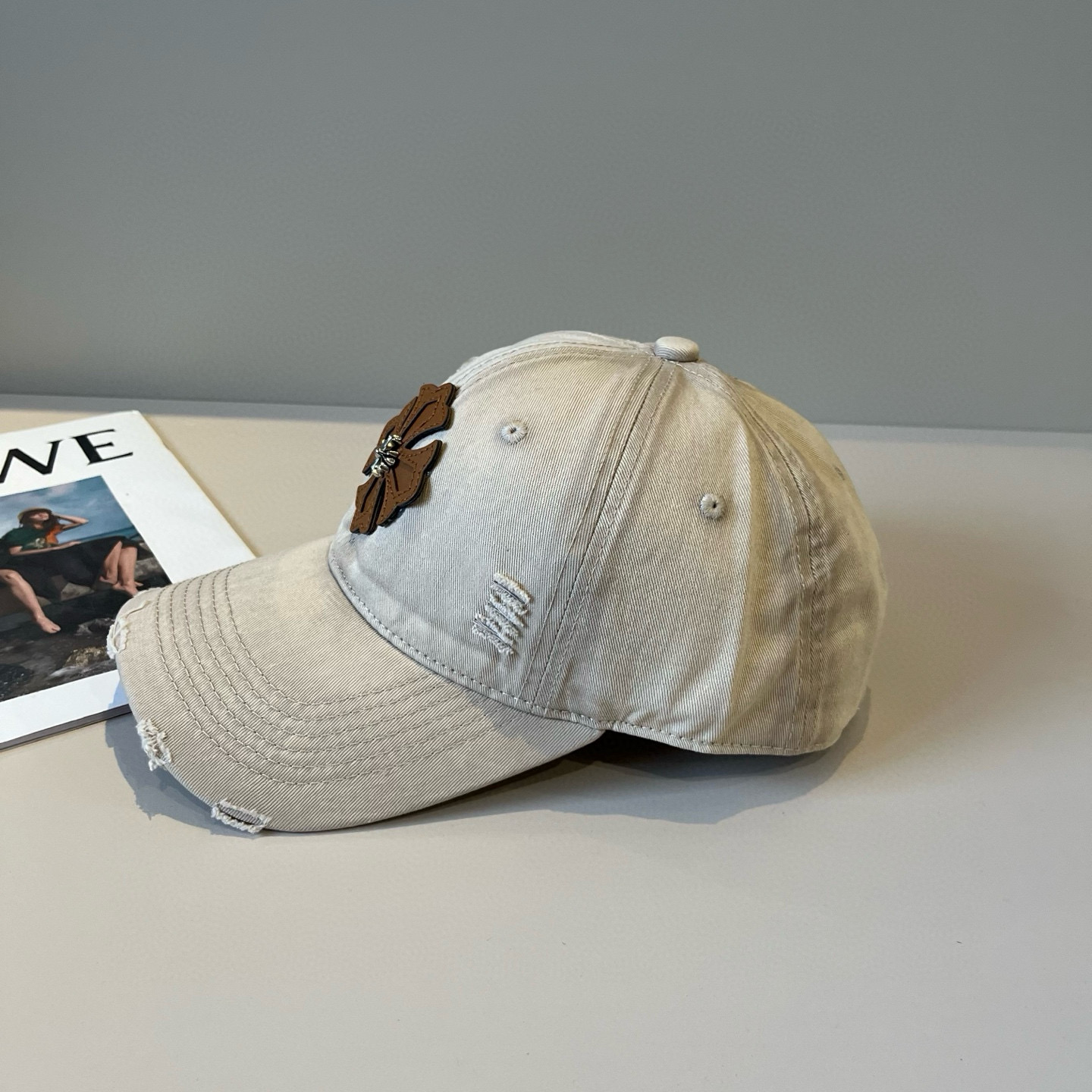  克罗心最新时尚前卫的休闲设计风格，戴上头就是这样好看看哦，做工精细，男女同款！