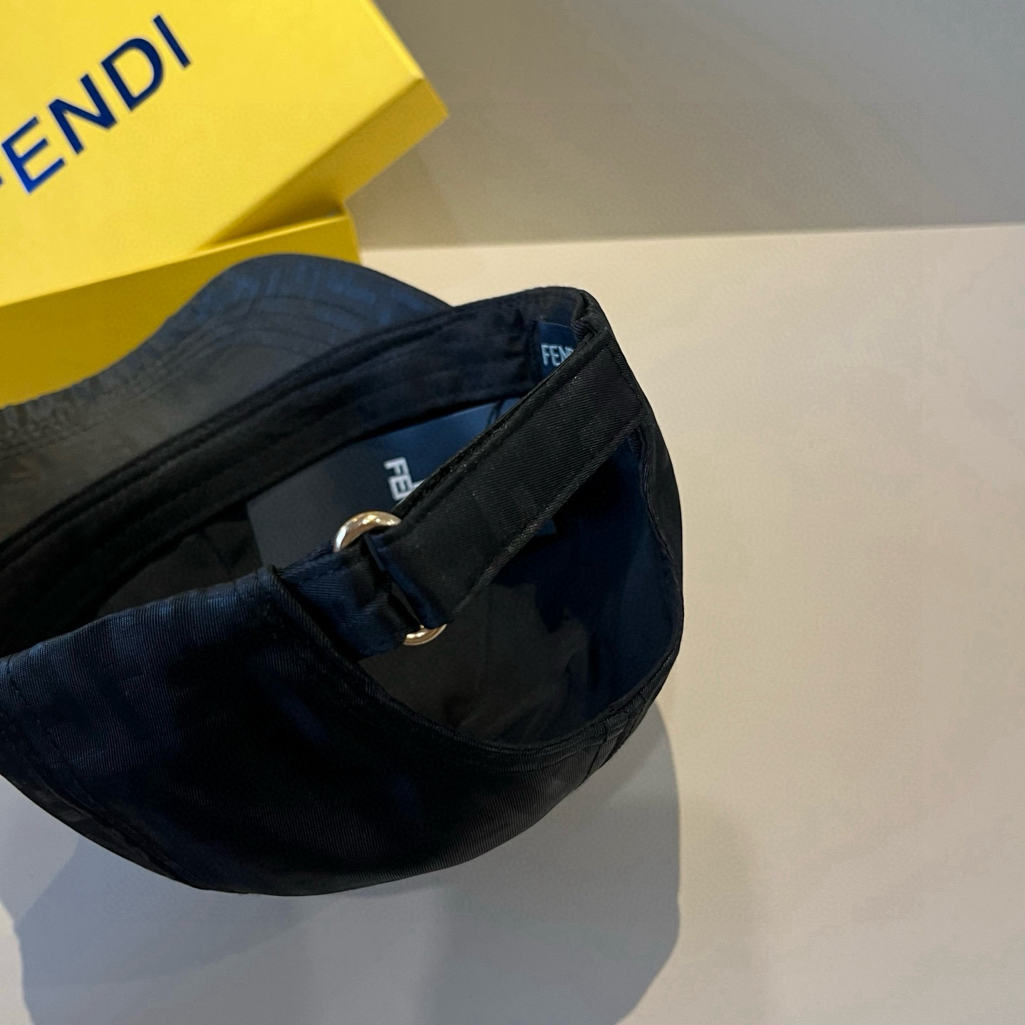  FENDI芬迪 老花系列棒球帽🧢 经典FF中古单品，气质穿搭单品，质量杠杠👍