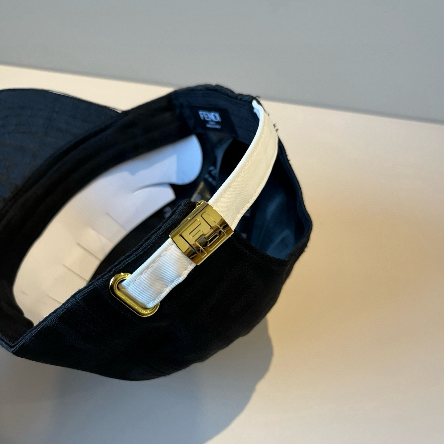  FENDI芬迪 老花系列棒球帽🧢 经典FF中古单品，气质穿搭单品，质量杠杠👍