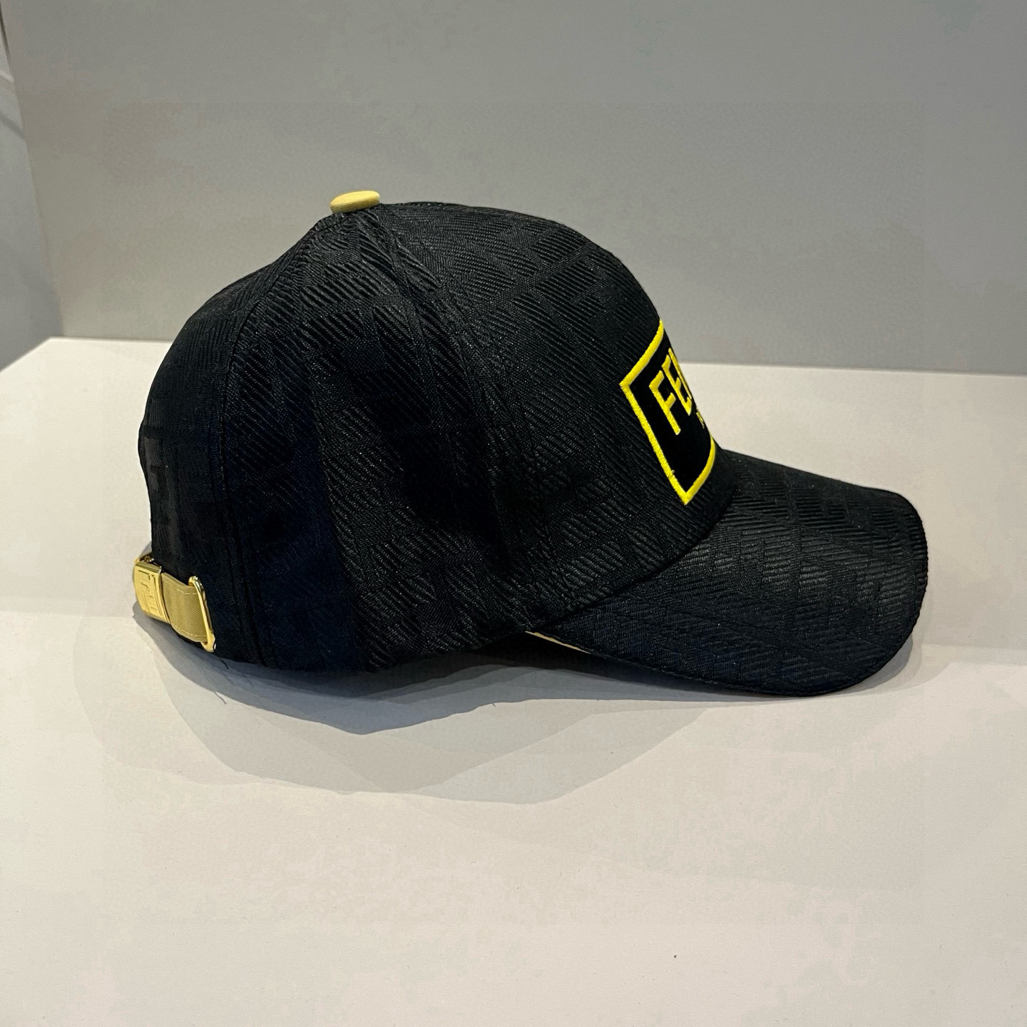  FENDI芬迪 老花系列棒球帽🧢 经典FF中古单品，气质穿搭单品，质量杠杠👍