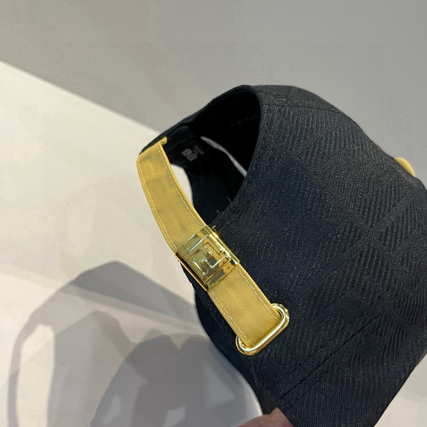  FENDI芬迪 老花系列棒球帽🧢 经典FF中古单品，气质穿搭单品，质量杠杠👍