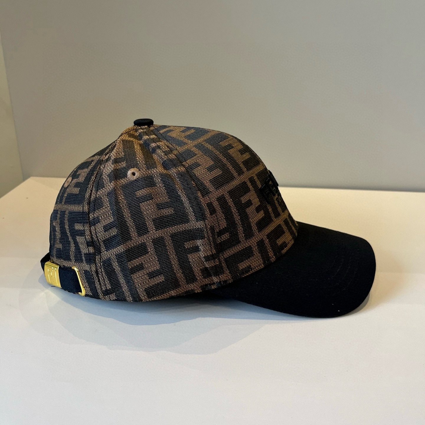  FENDI芬迪 老花系列棒球帽🧢 经典FF中古单品，气质穿搭单品，质量杠杠👍