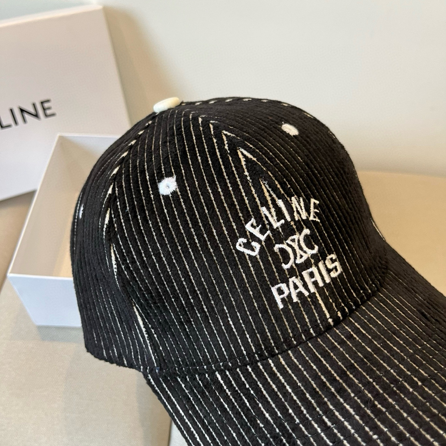 【CELINE赛琳】新款经典休闲潮流款 棒球帽🧢日韩风格，随便搭配都超好看！出门旅游，绝对要入手的一款