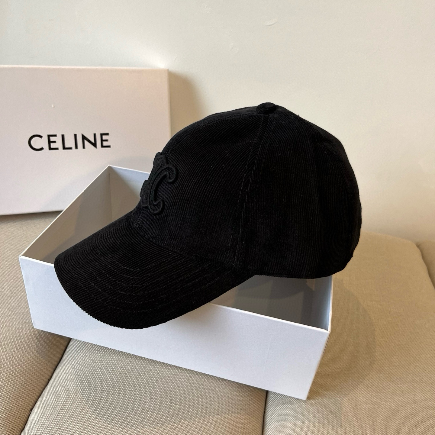 【CELINE赛琳】新款经典休闲潮流款 棒球帽🧢日韩风格，随便搭配都超好看！出门旅游，绝对要入手的一款