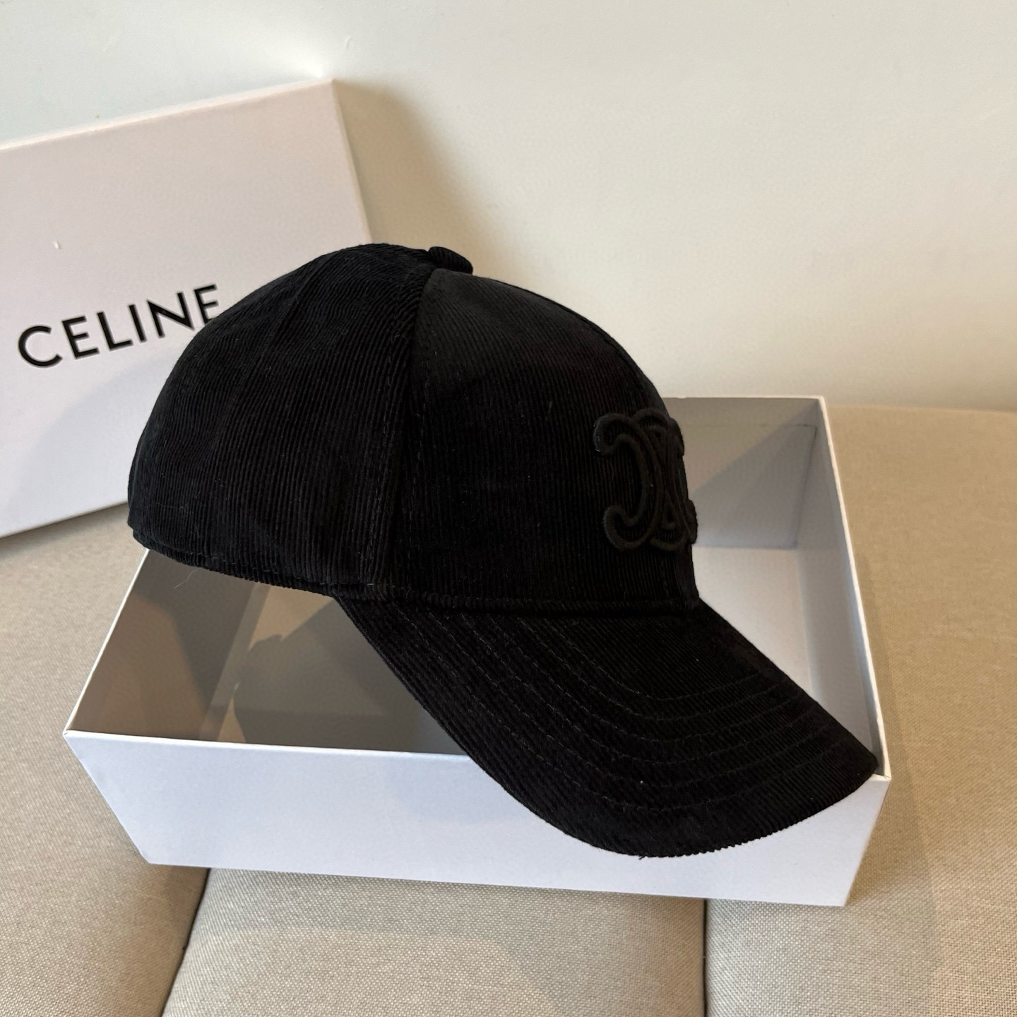 【CELINE赛琳】新款经典休闲潮流款 棒球帽🧢日韩风格，随便搭配都超好看！出门旅游，绝对要入手的一款