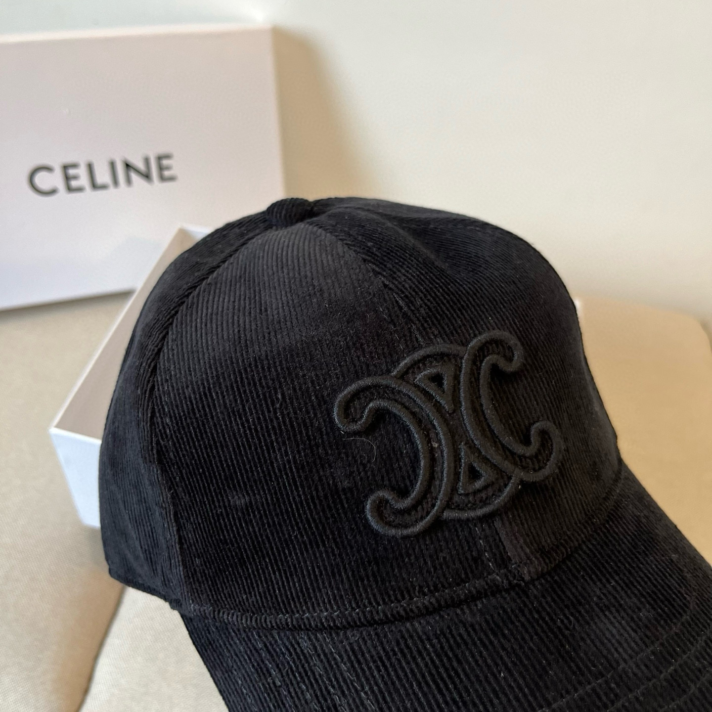 【CELINE赛琳】新款经典休闲潮流款 棒球帽🧢日韩风格，随便搭配都超好看！出门旅游，绝对要入手的一款