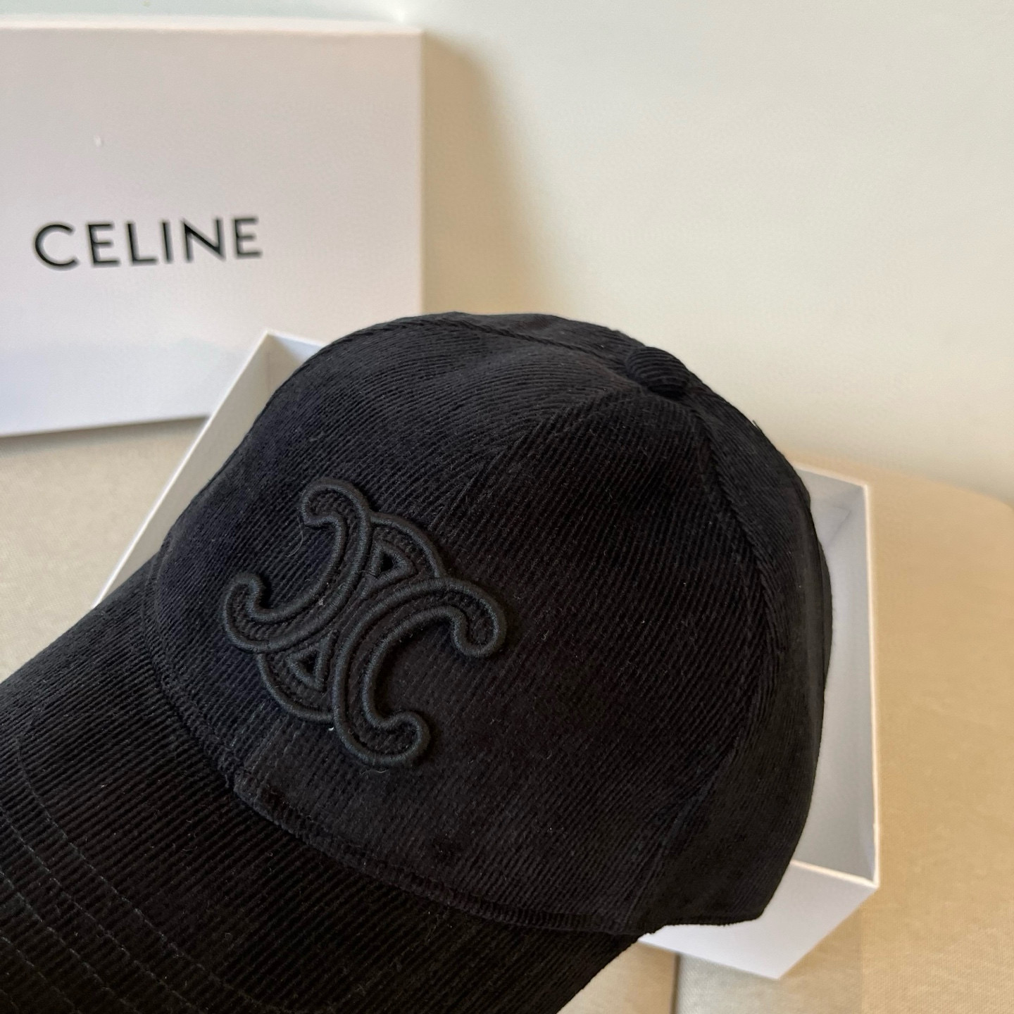 【CELINE赛琳】新款经典休闲潮流款 棒球帽🧢日韩风格，随便搭配都超好看！出门旅游，绝对要入手的一款
