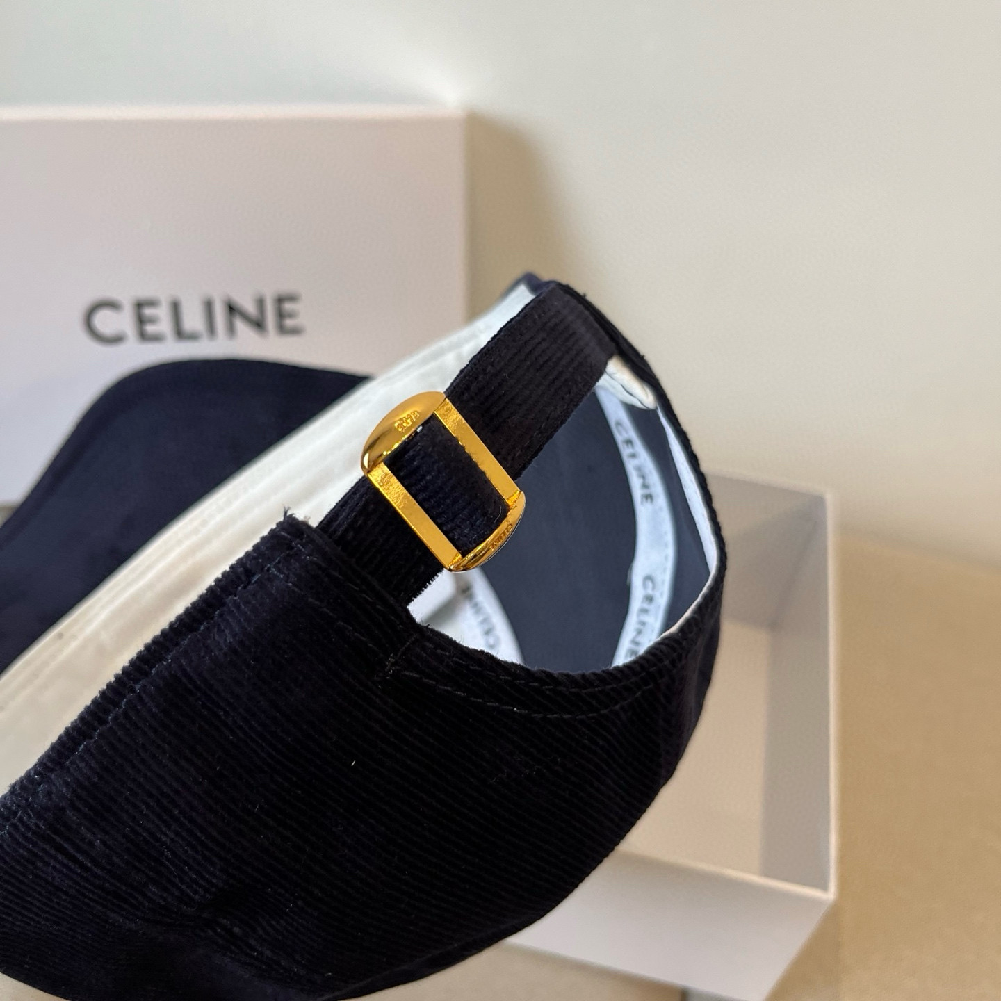 【CELINE赛琳】新款经典休闲潮流款 棒球帽🧢日韩风格，随便搭配都超好看！出门旅游，绝对要入手的一款