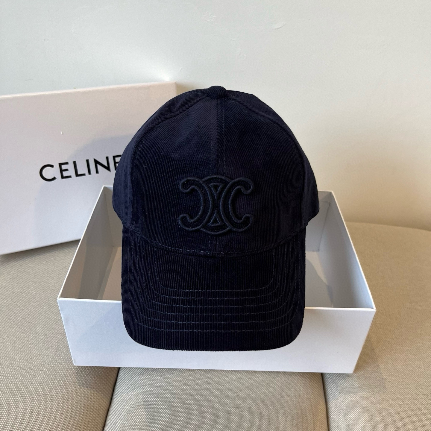 【CELINE赛琳】新款经典休闲潮流款 棒球帽🧢日韩风格，随便搭配都超好看！出门旅游，绝对要入手的一款