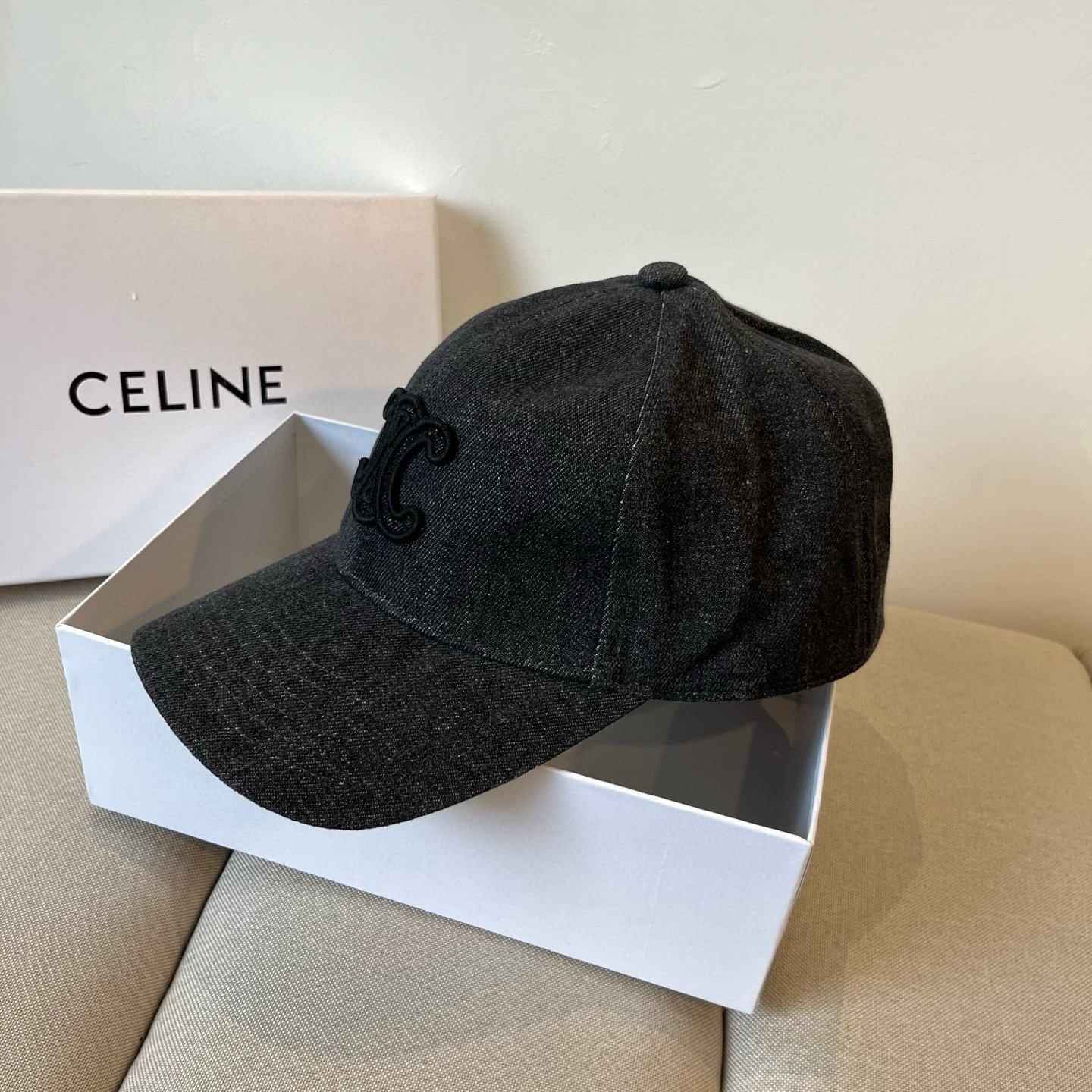 【CELINE赛琳】新款经典休闲潮流款 棒球帽🧢日韩风格，随便搭配都超好看！出门旅游，绝对要入手的一款