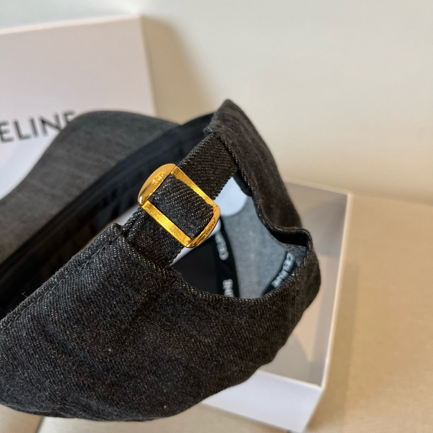 【CELINE赛琳】新款经典休闲潮流款 棒球帽🧢日韩风格，随便搭配都超好看！出门旅游，绝对要入手的一款