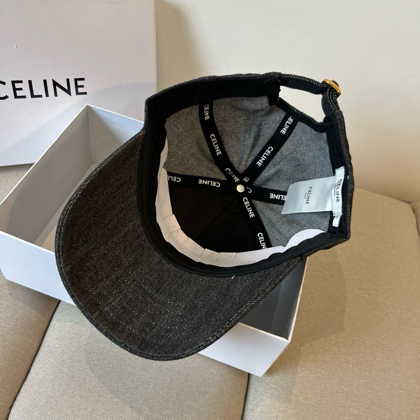 【CELINE赛琳】新款经典休闲潮流款 棒球帽🧢日韩风格，随便搭配都超好看！出门旅游，绝对要入手的一款