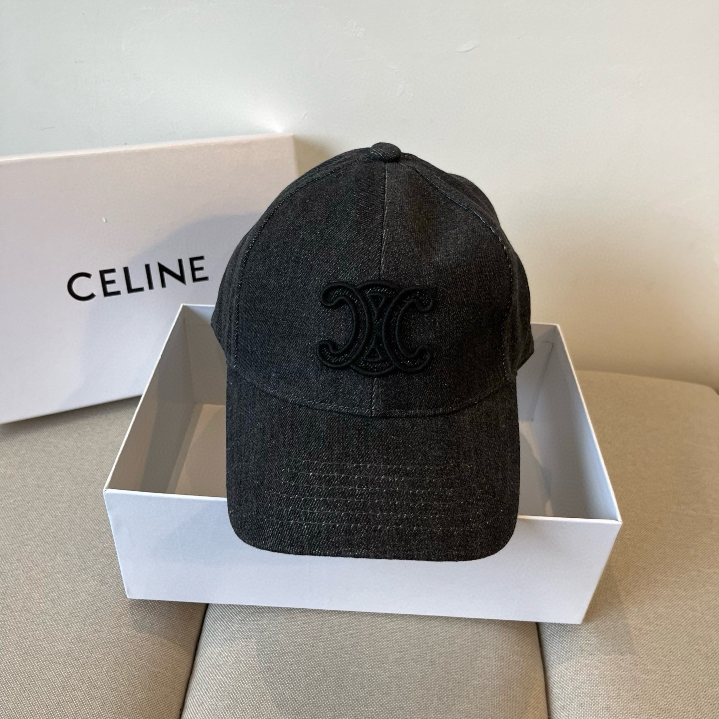 【CELINE赛琳】新款经典休闲潮流款 棒球帽🧢日韩风格，随便搭配都超好看！出门旅游，绝对要入手的一款