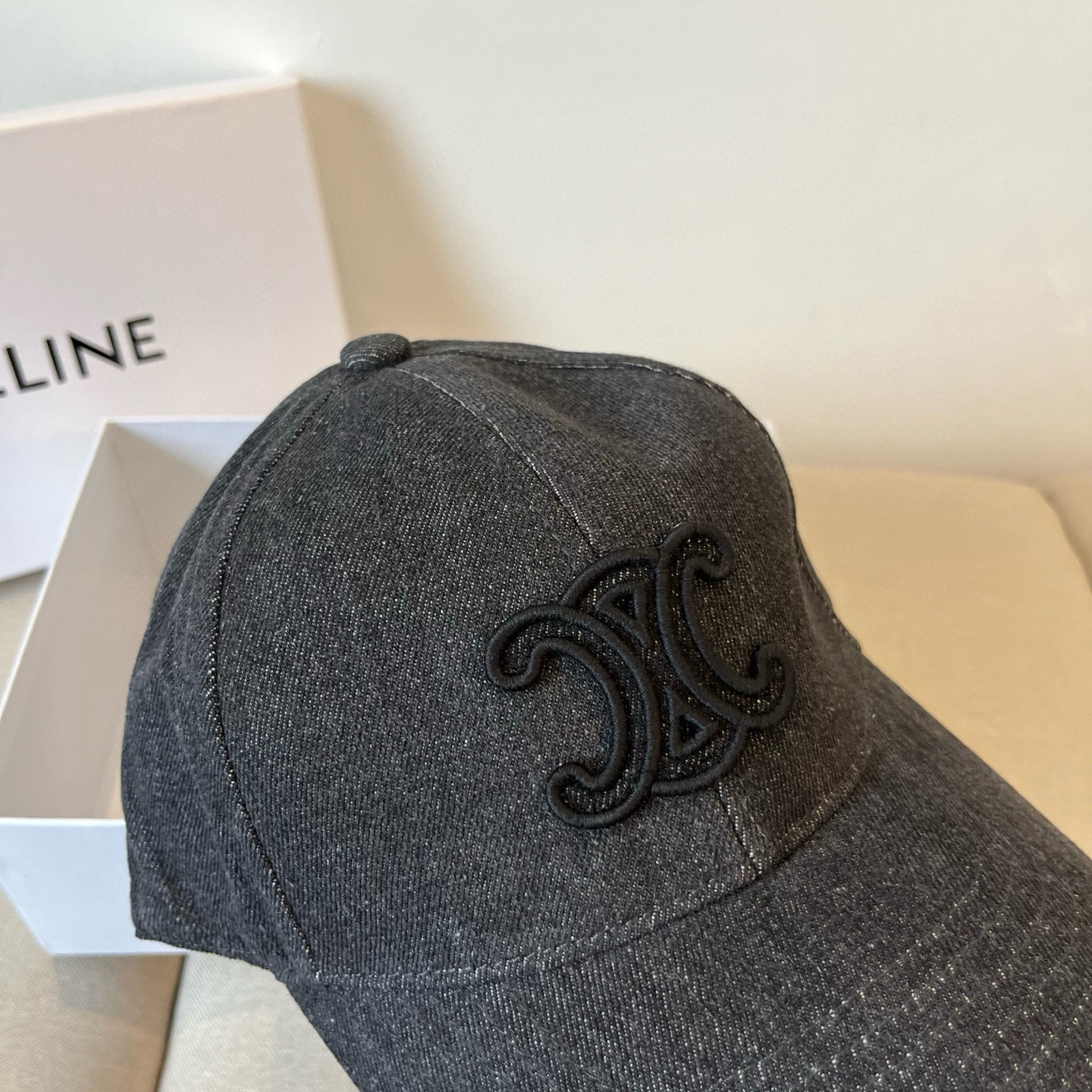 【CELINE赛琳】新款经典休闲潮流款 棒球帽🧢日韩风格，随便搭配都超好看！出门旅游，绝对要入手的一款