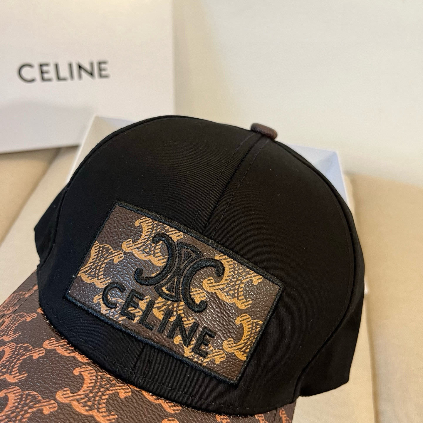【CELINE赛琳】新款经典休闲潮流款 棒球帽🧢日韩风格，随便搭配都超好看！出门旅游，绝对要入手的一款