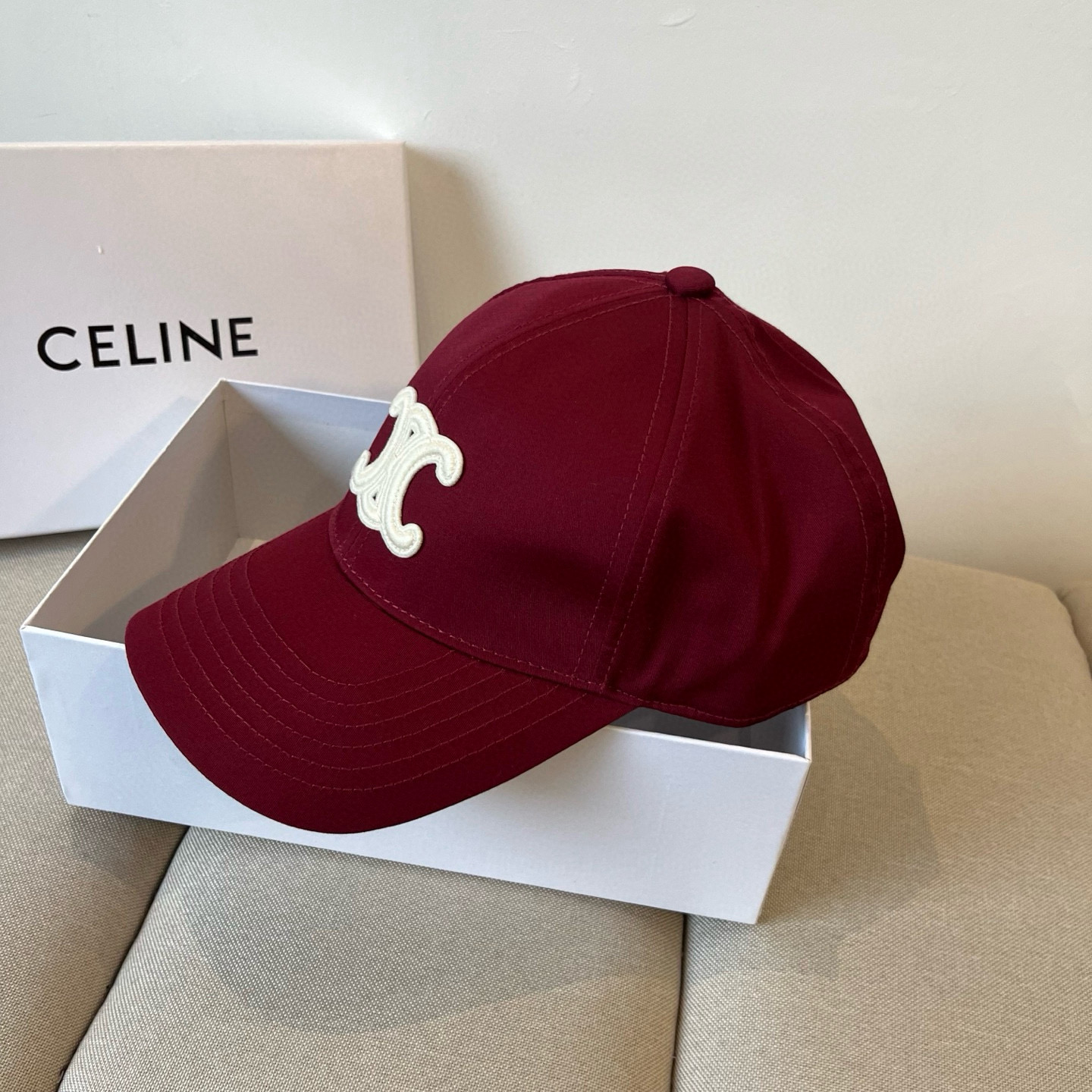 【CELINE赛琳】新款经典休闲潮流款 棒球帽🧢日韩风格，随便搭配都超好看！出门旅游，绝对要入手的一款