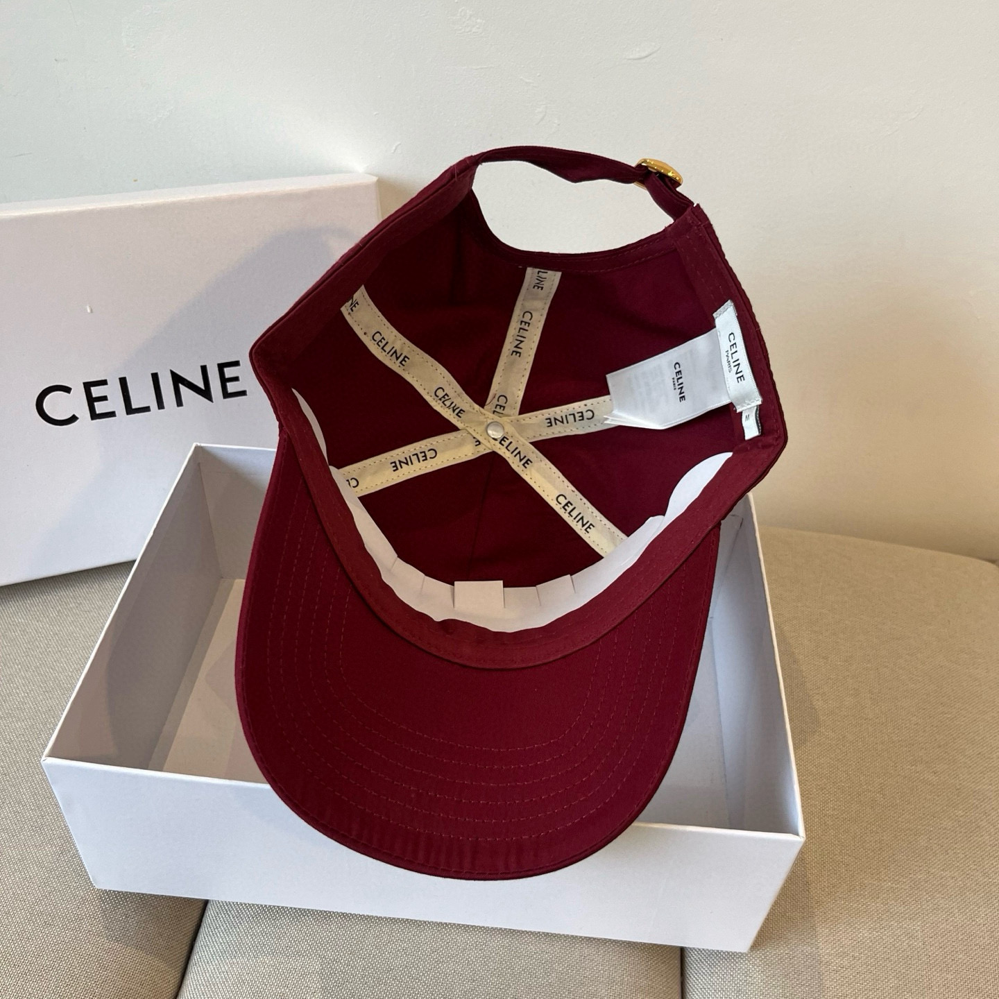 【CELINE赛琳】新款经典休闲潮流款 棒球帽🧢日韩风格，随便搭配都超好看！出门旅游，绝对要入手的一款