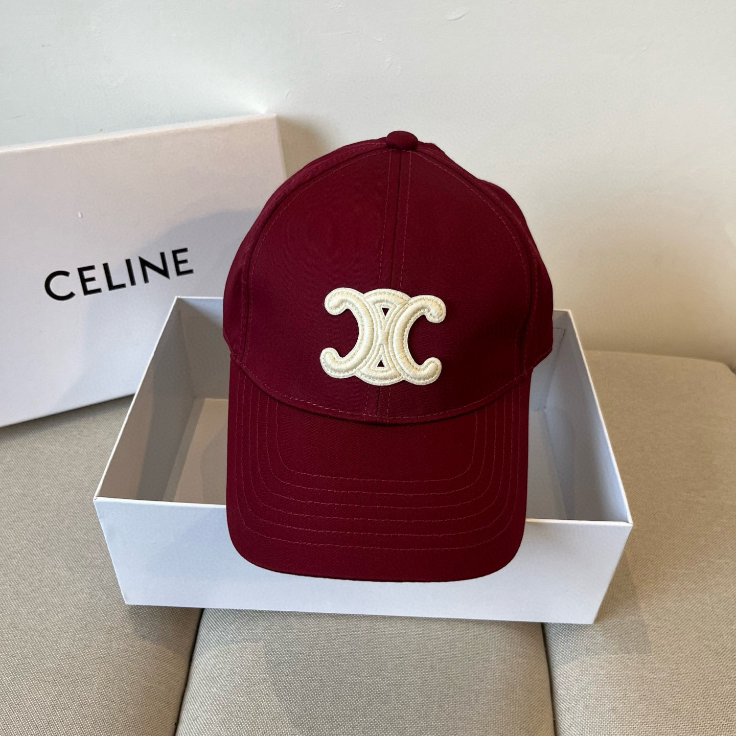 【CELINE赛琳】新款经典休闲潮流款 棒球帽🧢日韩风格，随便搭配都超好看！出门旅游，绝对要入手的一款