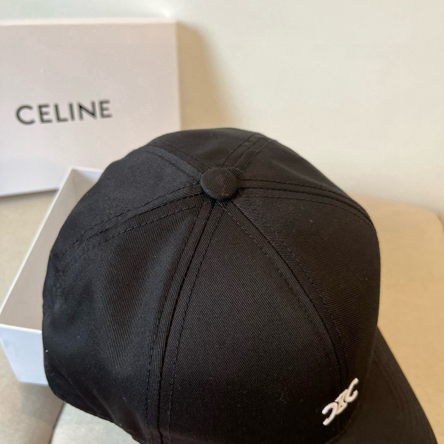 【CELINE赛琳】新款经典休闲潮流款 棒球帽🧢日韩风格，随便搭配都超好看！出门旅游，绝对要入手的一款