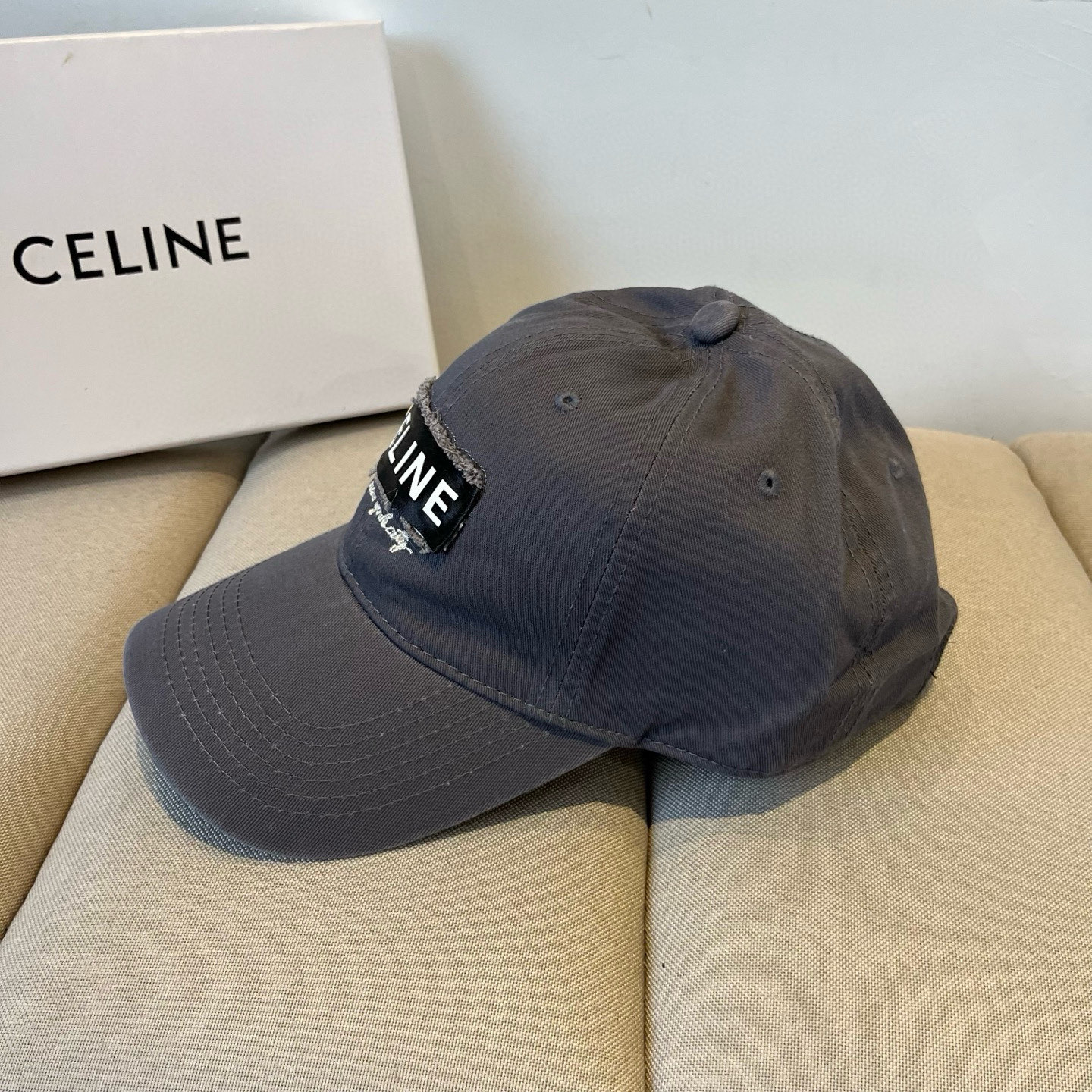 【CELINE赛琳】新款经典休闲潮流款 棒球帽🧢日韩风格，随便搭配都超好看！出门旅游，绝对要入手的一款