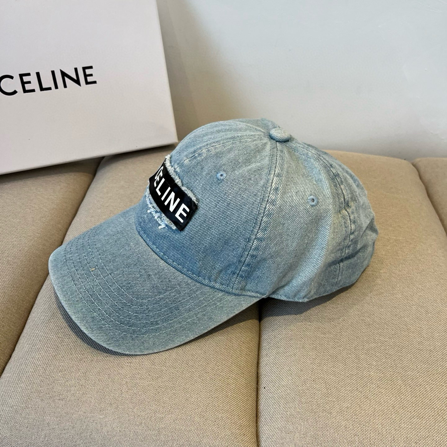 【CELINE赛琳】新款经典休闲潮流款 棒球帽🧢日韩风格，随便搭配都超好看！出门旅游，绝对要入手的一款