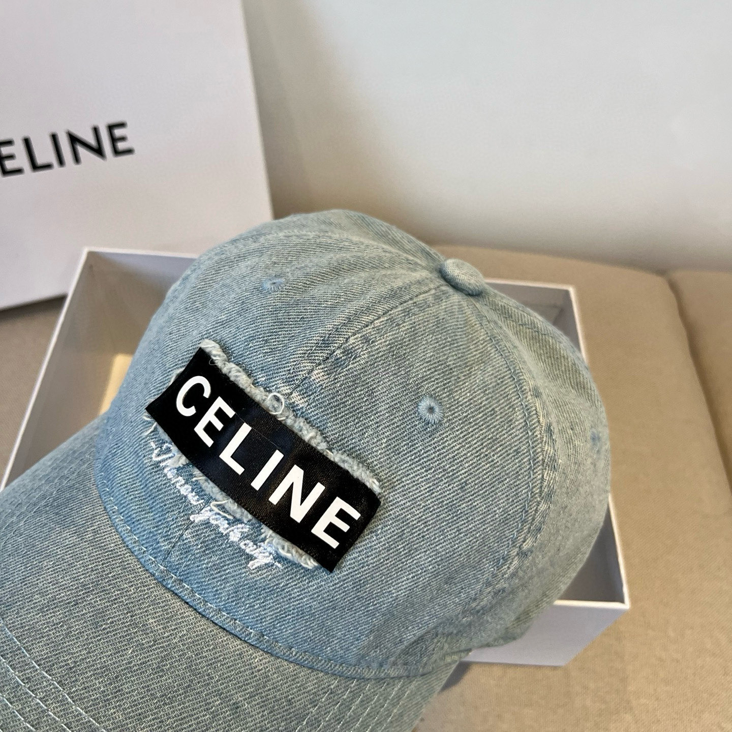 【CELINE赛琳】新款经典休闲潮流款 棒球帽🧢日韩风格，随便搭配都超好看！出门旅游，绝对要入手的一款
