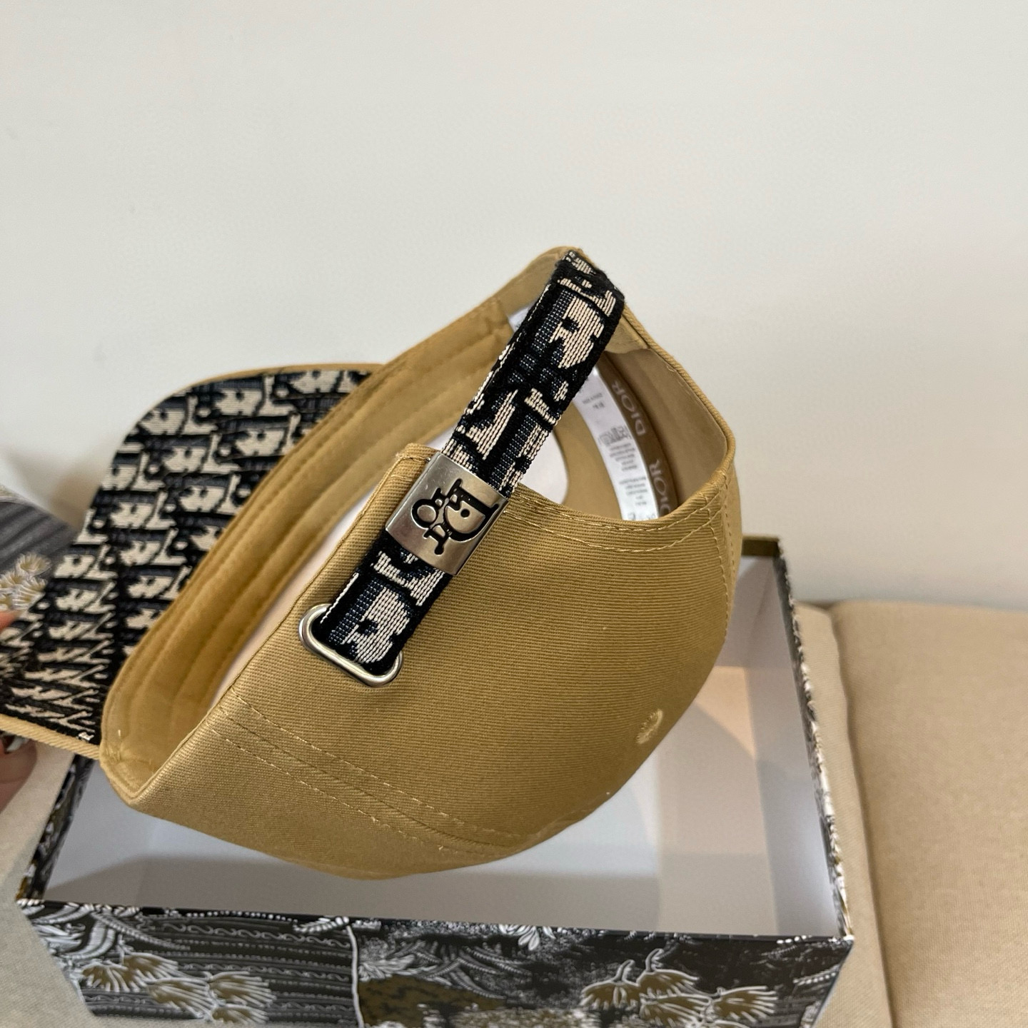 【DIOR迪奥】新款走量简约棒球帽🧢，新款出货，大牌款超好搭配，赶紧入手！