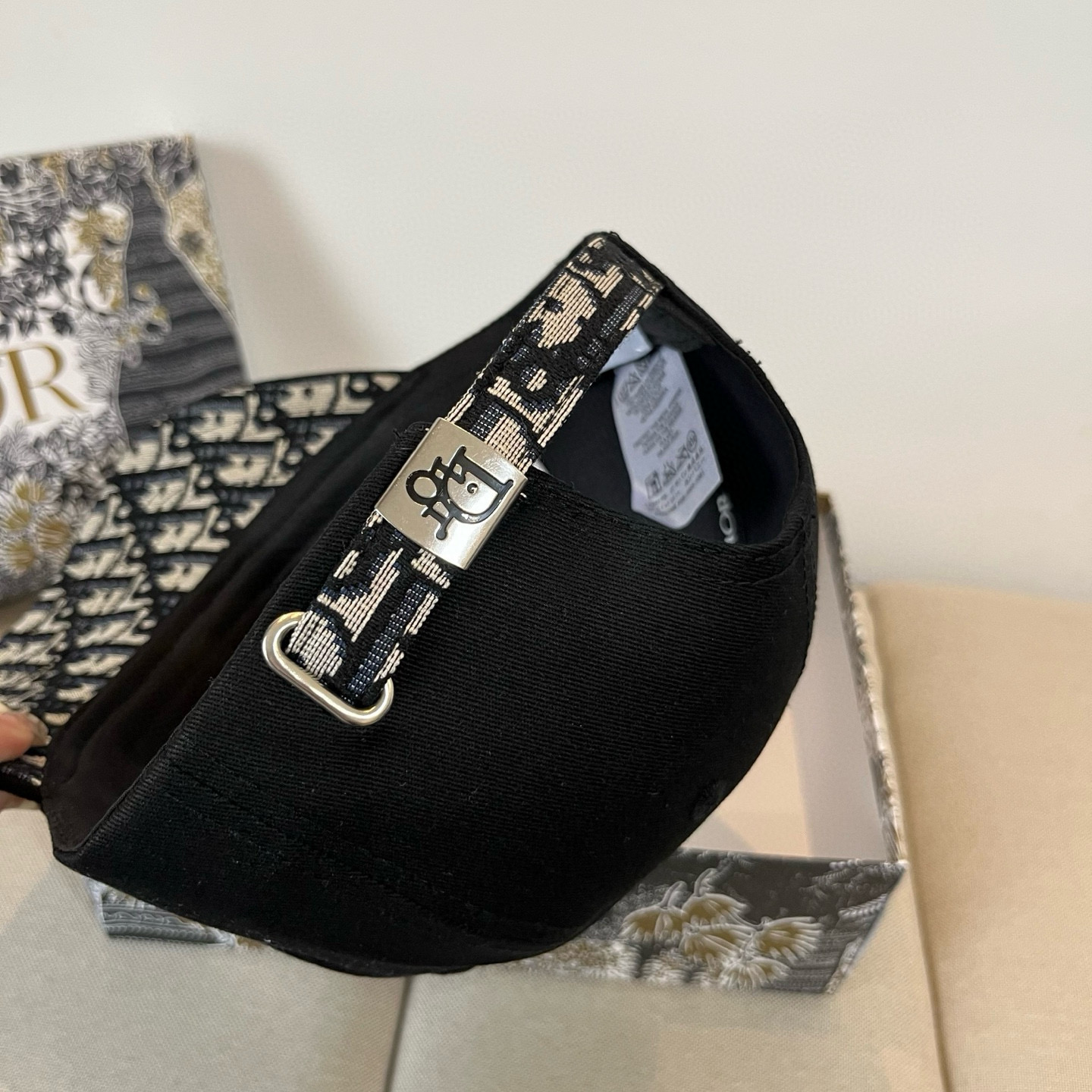 【DIOR迪奥】新款走量简约棒球帽🧢，新款出货，大牌款超好搭配，赶紧入手！