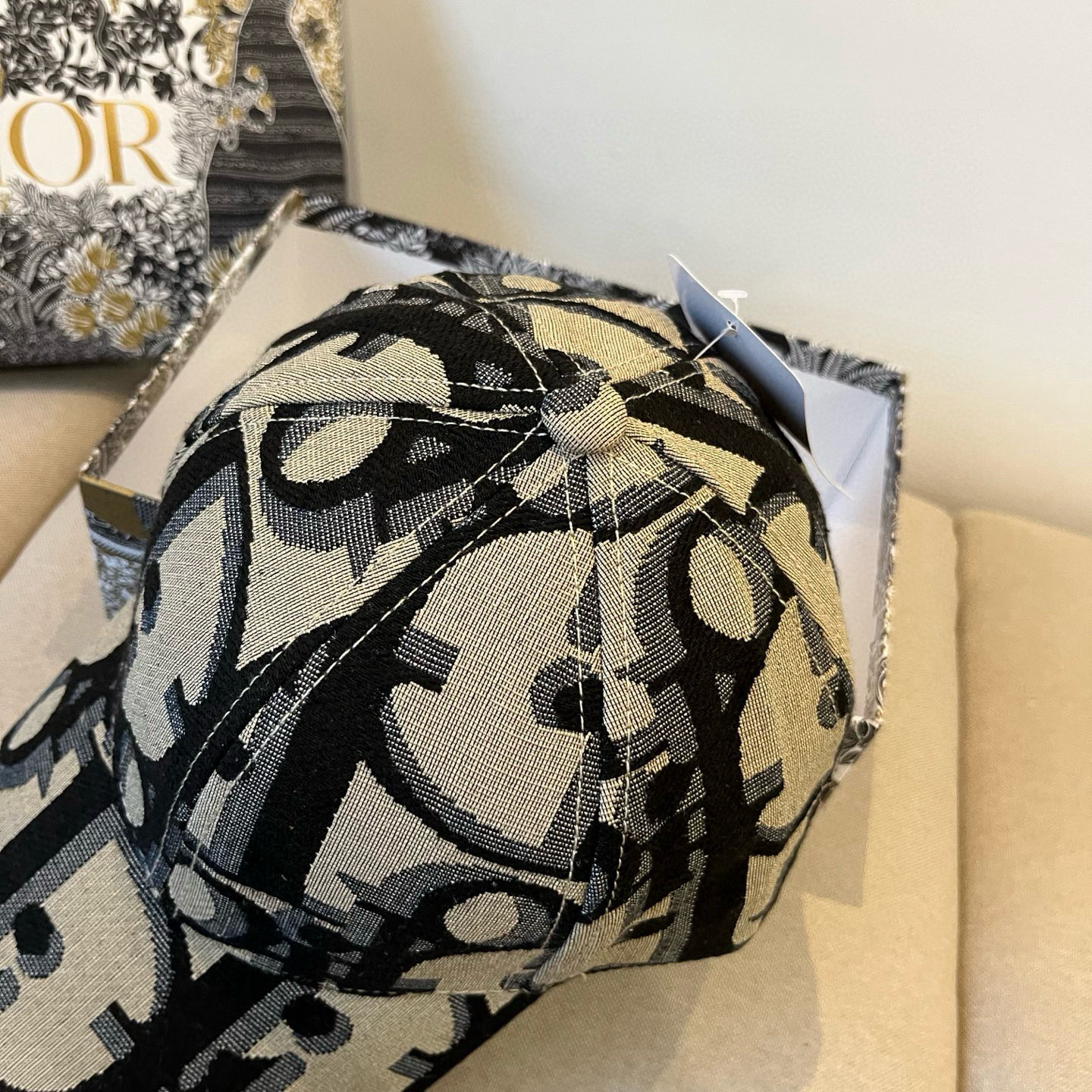 【DIOR迪奥】新款走量简约棒球帽🧢，新款出货，大牌款超好搭配，赶紧入手！