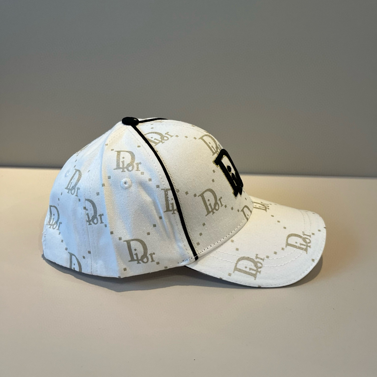 【DIOR迪奥】新款走量简约棒球帽🧢，新款出货，大牌款超好搭配，赶紧入手！