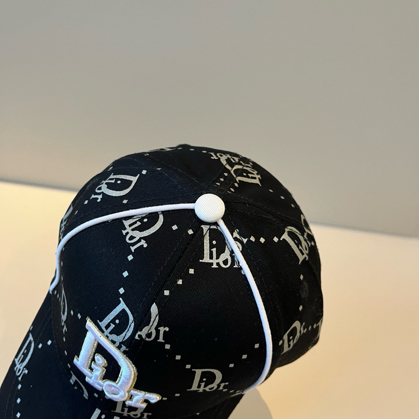 【DIOR迪奥】新款走量简约棒球帽🧢，新款出货，大牌款超好搭配，赶紧入手！